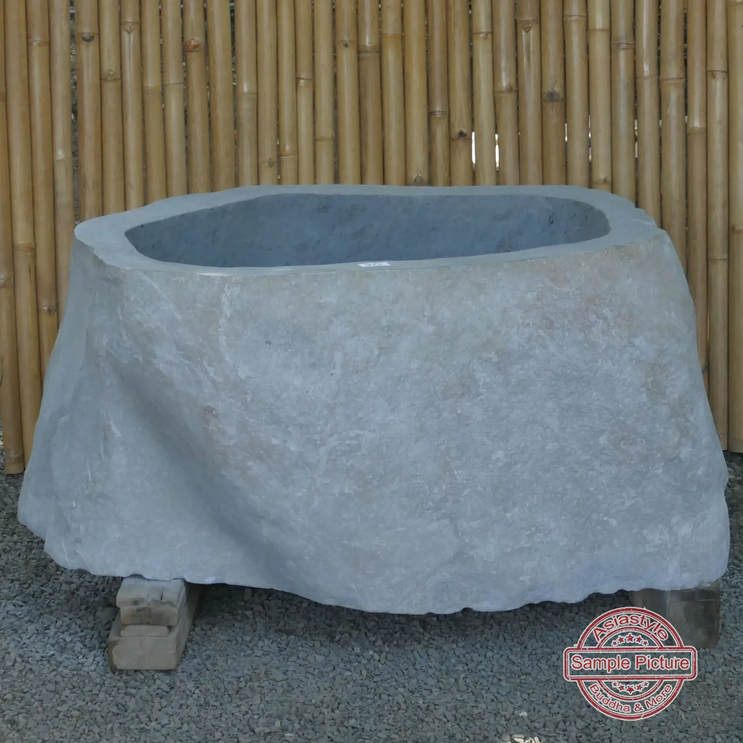  Product image 2 of the product “Riverstone basin, natural surface, polished inside. Dia approx 101-110. Height 51-60 ”